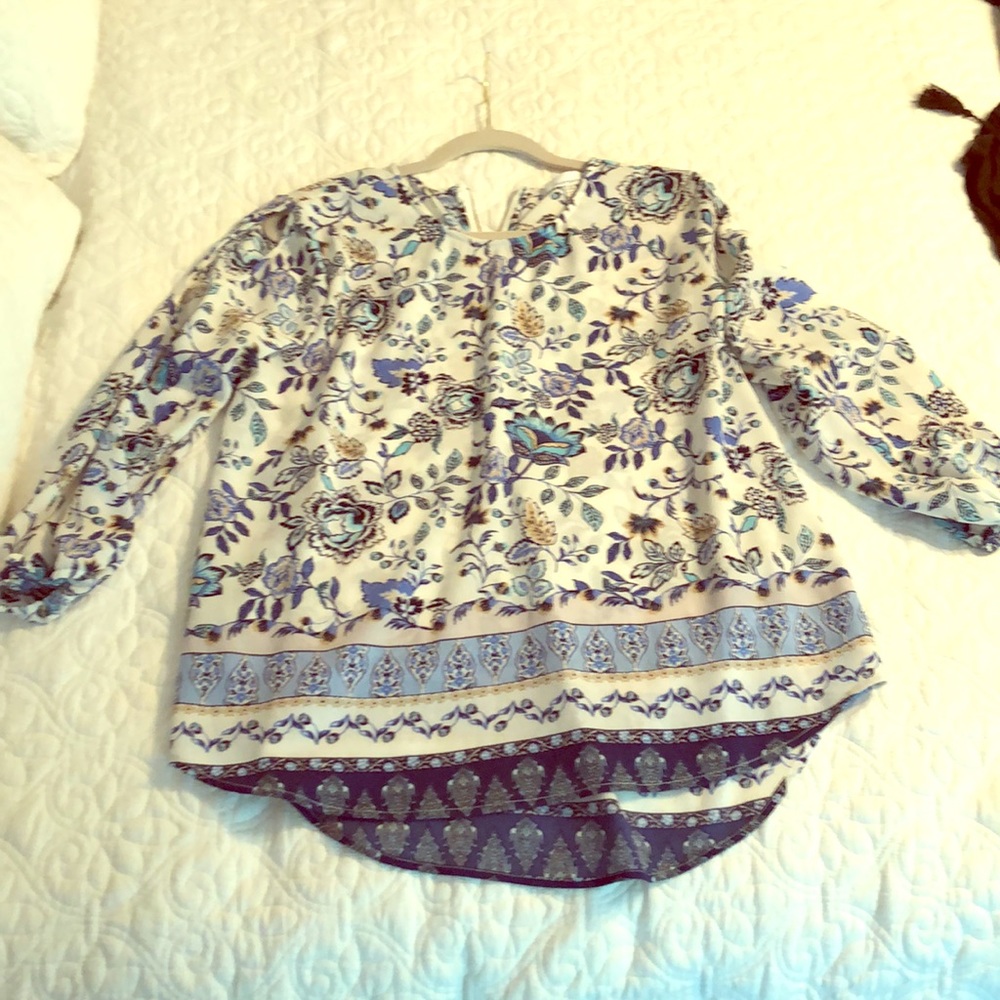Cute blouse